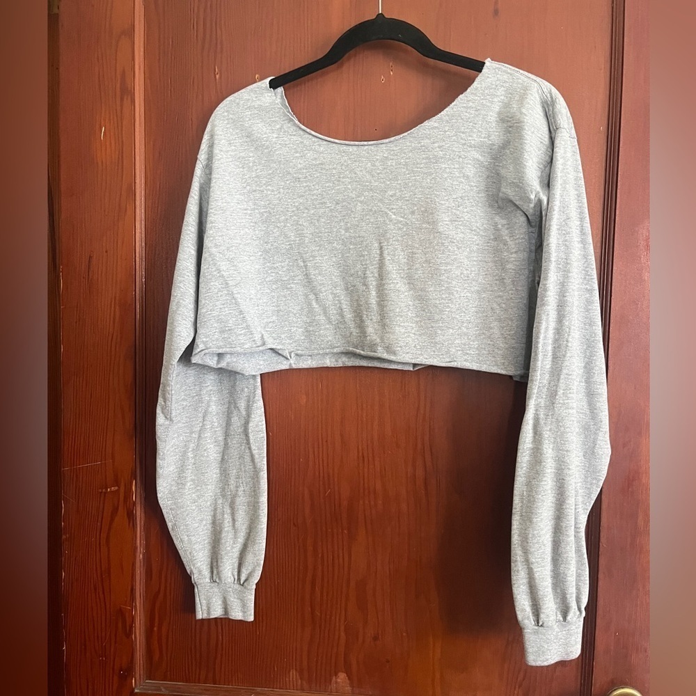 Gray Cropped Long Sleeve NYC Top - Picture 4 of 4